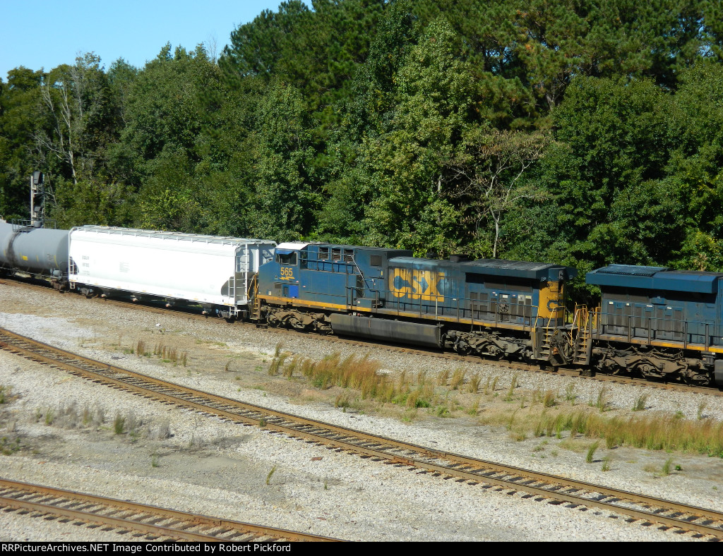 CSX 565 (AC44CW)